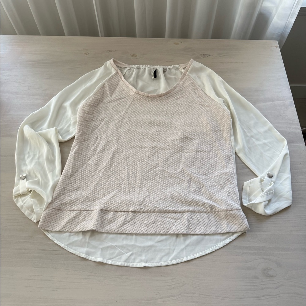 NWT Calvin Klein Cream and White Blouse